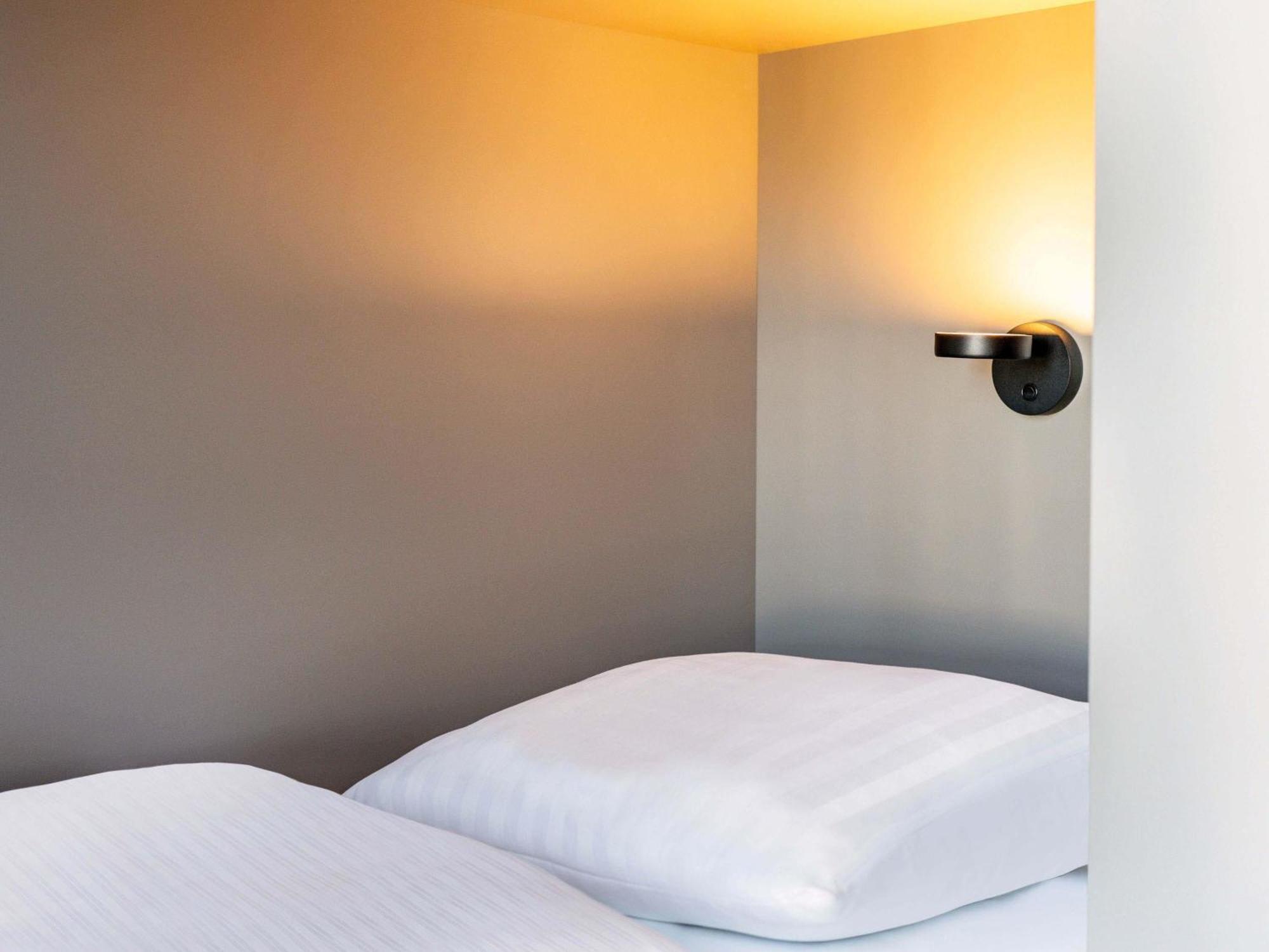 Twin Room,1705135204:JPEG